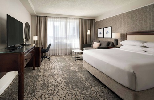 Saskatoon Downtown Hotel | Sheraton Cavalier Saskatoon Hotel