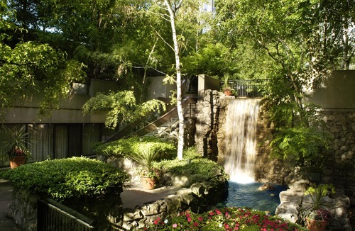Financial District Hotel | Sheraton Centre Toronto Hotel