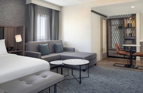 Framingham Hotel | Sheraton Framingham Hotel & Conference Center