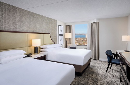 Central Hamilton Hotel | Sheraton Hamilton Hotel