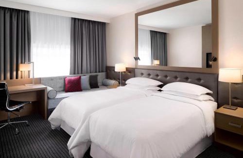 Heathrow Villages Hotel | Sheraton Heathrow Hotel