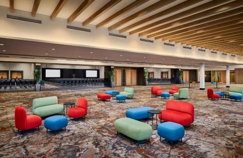 Laval Hotel | Sheraton Laval Hotel