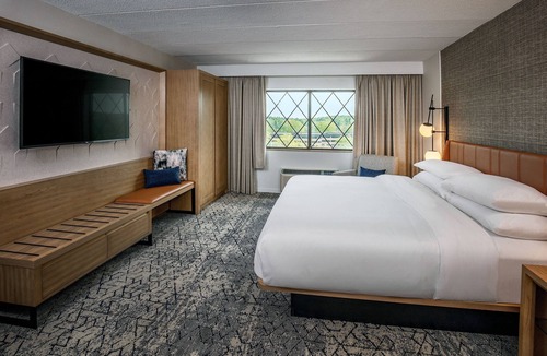 Nashua Hotel | Sheraton Nashua