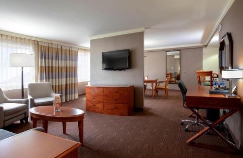 Downtown Niagara Falls Hotel | Sheraton Niagara Falls