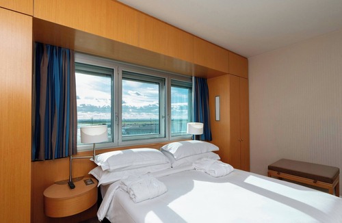 Tremblay-les-Gonesse Hotel | Sheraton Paris Charles de Gaulle Airport Hotel