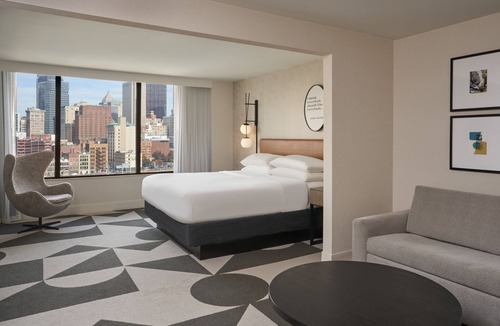 South Shore Hotel | Sheraton Pittsburgh Hotel at Station Square