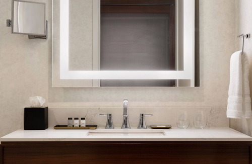 Saint Hyacinthe Hotel | Sheraton Saint-Hyacinthe Hotel