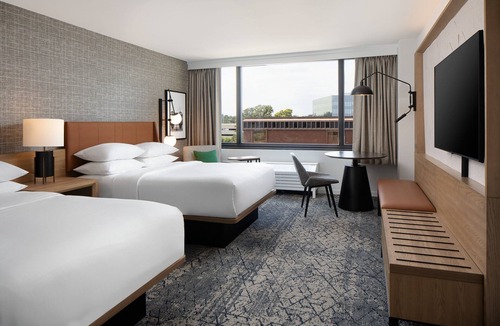 Maryland Heights Hotel | Sheraton Westport Plaza Hotel St. Louis