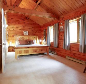 Lunenburg County House | Sherbrooke Lake Cottage with Private Beach