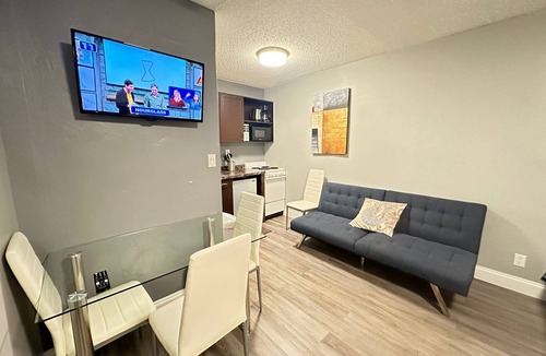 Dania Beach House | Sheridan Guesthouse