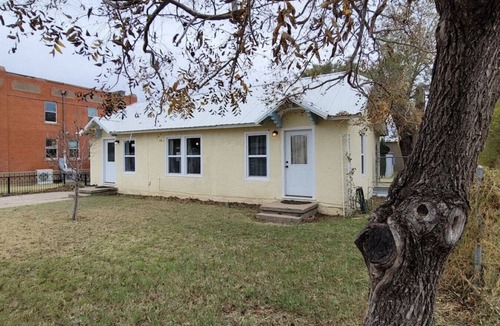 Memphis House | Sheriff`s House next to Jailhouse