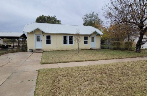 Memphis House | Sheriff`s House next to Jailhouse