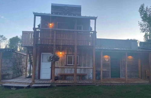 Ririe Apartment | Sheriff's Office Cabin At Mountain River Ranch