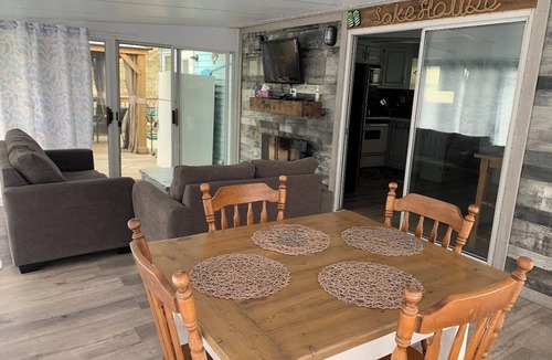 Sherkston House | Sherkston Shores Rental, 30 second walk to the beach. Partial Lake views on deck