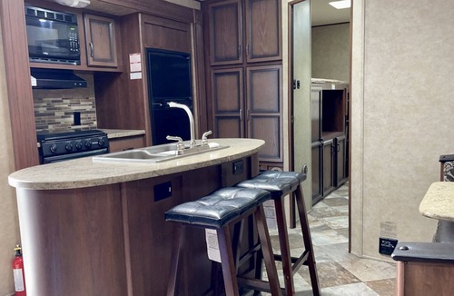 Sherkston RV Rental | Sherkston Shores Resort Sunset at Beachview