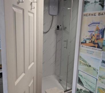 Herne Bay Ski Chalet | SherPai Lodge