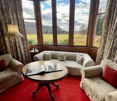 Newtonmore House | Sherramore Lodge
