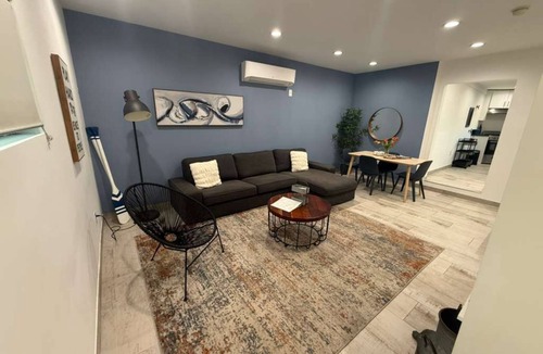 Northridge Apartment | Sherwood Forest Modern Studio!