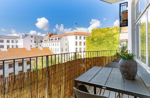 Copenhagen City Centre Apartment | Shield 3 - 3 bedroom apartment with balcony in central Copenhagen