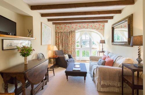 Kirkwhelpington House | Shieldhall - Cabinetmakers Suite