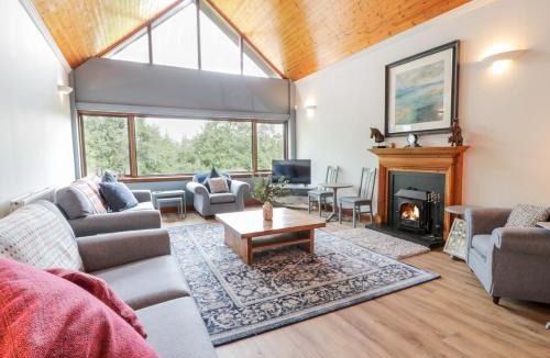 Falkirk House | Shieldhill Farm House