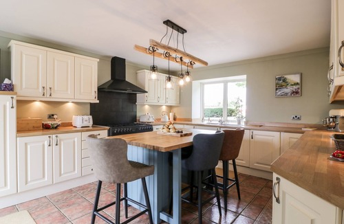 Falkirk Cottage | Shieldhill Farm House