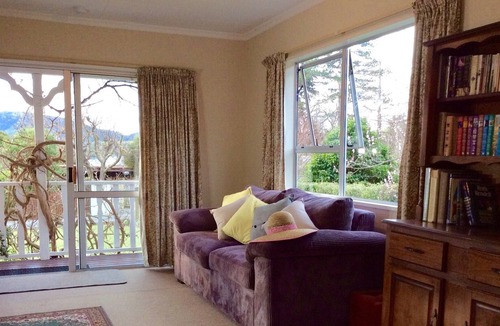 Christchurch District Cottage | Shiloh - Diamond Harbour Accommodation