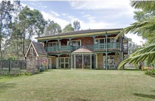 Bonnells Bay House | Shingles Delight (sleeps 12)