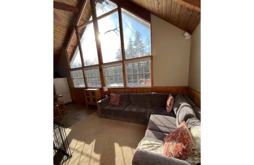Wardsboro Ski Chalet | Shiny Elk Chalet | Between Mt Snow & Stratton Mt
