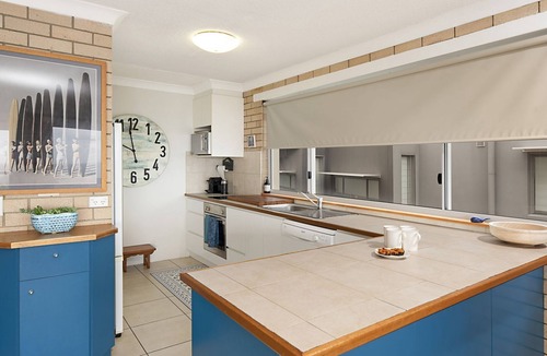 Moffat Beach Apartment | Shipton Lodge unit 3 Moffat Beach QLD