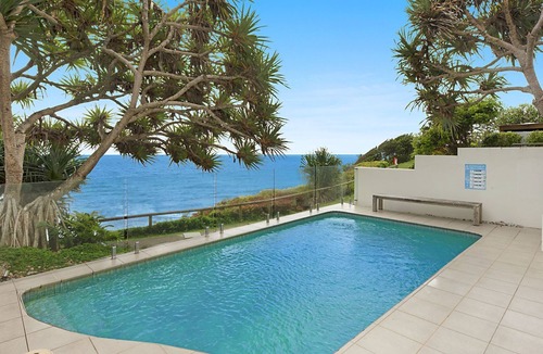 Moffat Beach Apartment | Shipton Lodge unit 3 Moffat Beach QLD