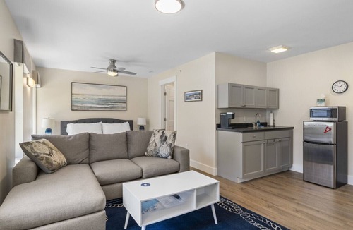 Boothbay Condo | Shipwright @ The Offshore House