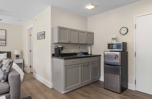 Boothbay Condo | Shipwright @ The Offshore House