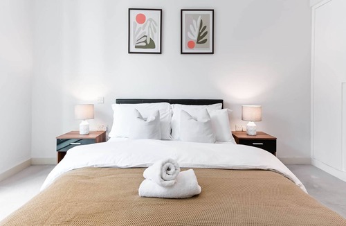 Docklands Apartment | Shipwrite - One Bed Apt