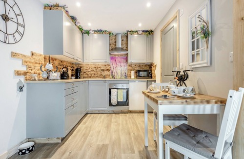 Bisterne Cottage | Shire Cottage - UK50416