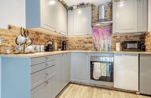 Bisterne Cottage | Shire Cottage - UK50416