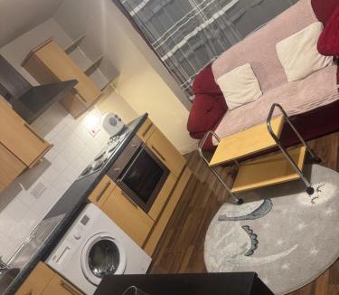 Shirley Apartment | Shirley Guest Flat 1