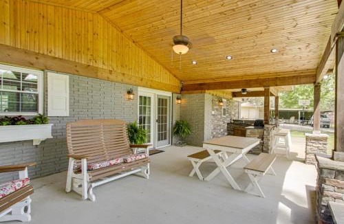 Florence House | Shoals Area Oasis w/Boat Dock & Outdoor Kitchen
