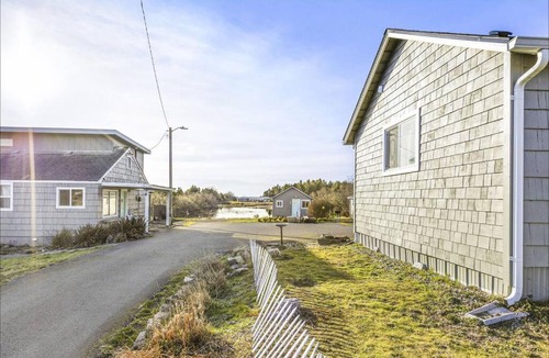 Grayland House | Shoalwater Cottage