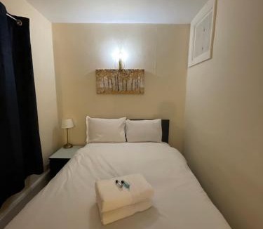 Kidbrooke with Hornfair House | Shooters Hill Stay
