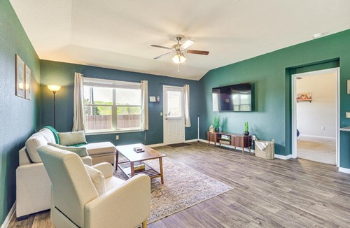 McNeil House | Shop, Dine & Unwind: Pet-Friendly Home in Austin!