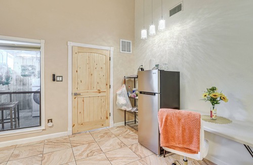 Greater Fondren Southwest Apartment | Shop & Explore: Duplex Unit 8 Mi to NRG Stadium!