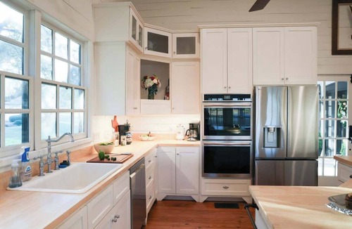 Fayetteville House | Shop, Swim & Soak in the Views | Near Round Top