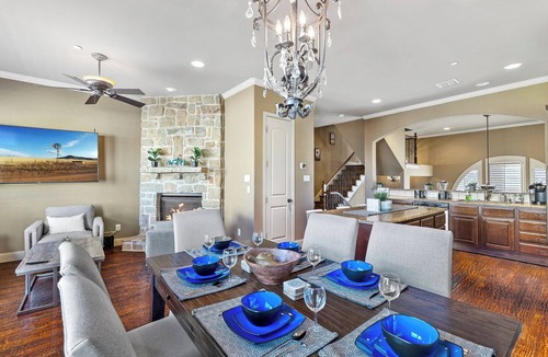 Legacy Park House | Shops at Legacy Plano Townhome Near Legacy West