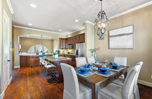 Legacy Park House | Shops at Legacy Plano Townhome Near Legacy West