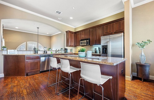 Legacy Park House | Shops at Legacy Plano Townhome Near Legacy West