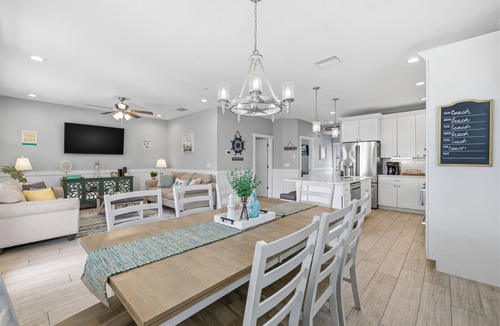 Independence Square House | Shore Beats Working - Luxury IRB Retreat, Pool, 1-Min Walk to Beach, Sleeps 10