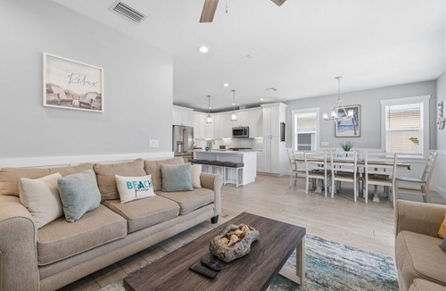 Independence Square House | Shore Beats Working - Luxury IRB Retreat, Pool, 1-Min Walk to Beach, Sleeps 10