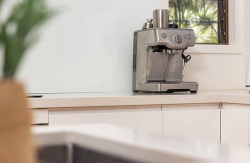 Boomerang Beach House | Shore Beats Work @ Boomerang Beach