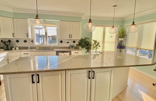 Willoughby Spit Condo | Shore Beats Work . Direct Beachfront!